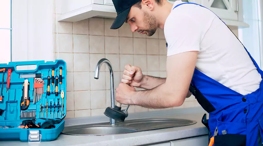 The Dos and Don’ts of Clearing a Clogged Sink